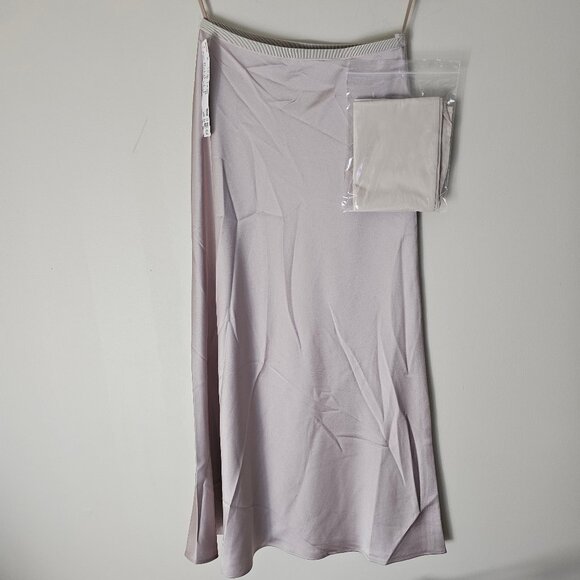 Uniqlo Satin Skirt - 2024 - Natural - Sz XS - NWT - Picture 3 of 9